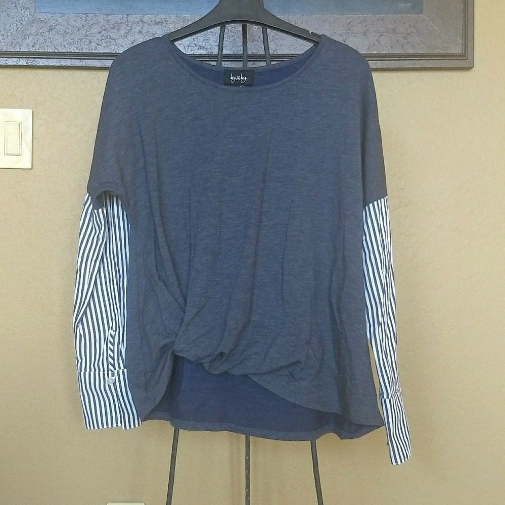 ✴️ Cute Long Sleeve Knot Top Size S